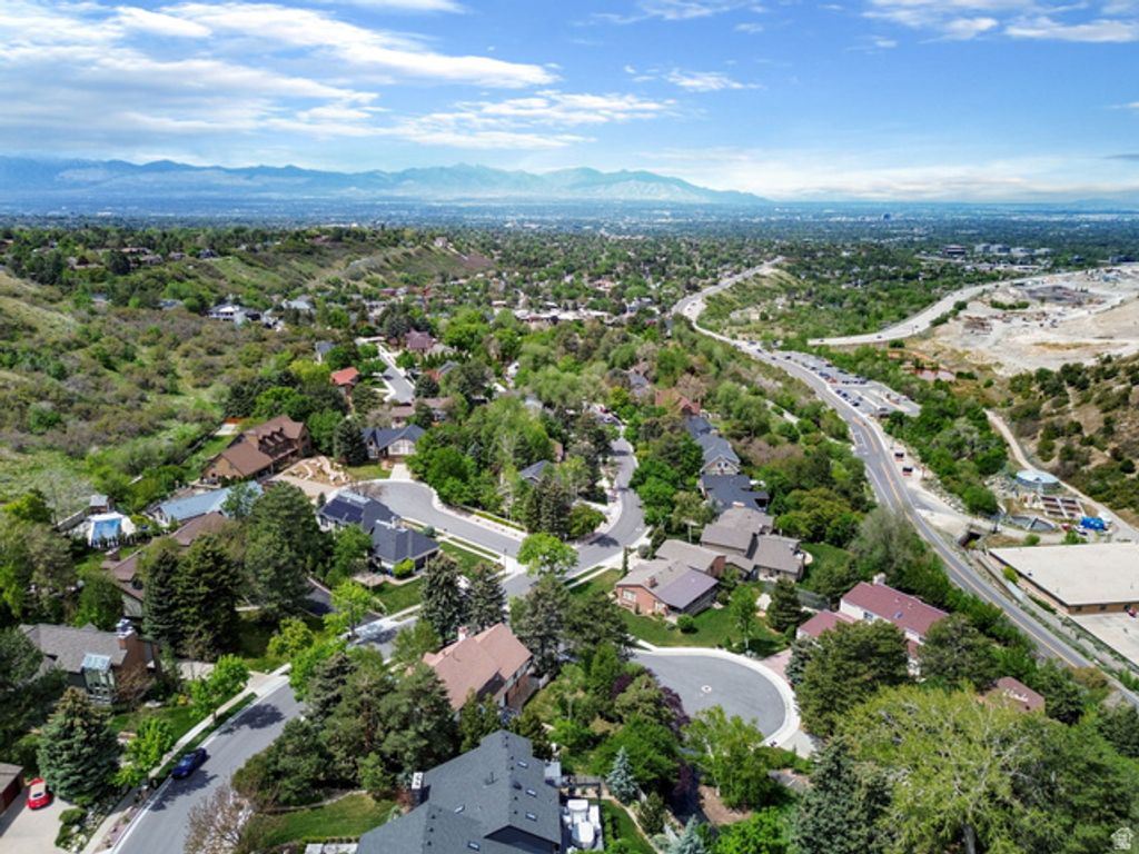 4049 E PROSPECTOR DR, Cottonwood Heights, UT 84121 — photo 5
