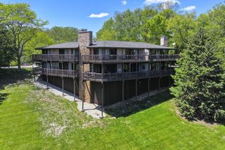 940 Alpine DRIVE #01, Fontana, WI 53125