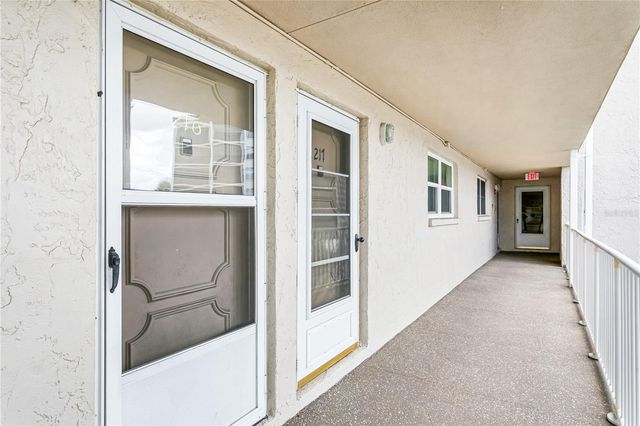 9950 62ND TERRACE N 216, St Petersburg, FL 33708