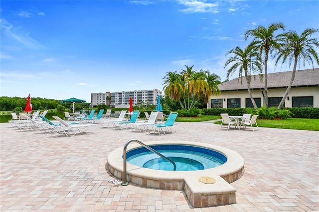 9950 62ND TERRACE N 216, St Petersburg, FL 33708