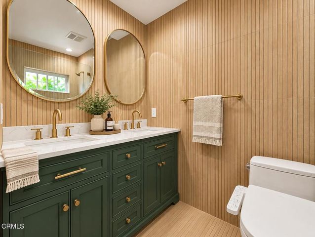 10332 Woodbridge Street, Toluca Lake, CA 91602