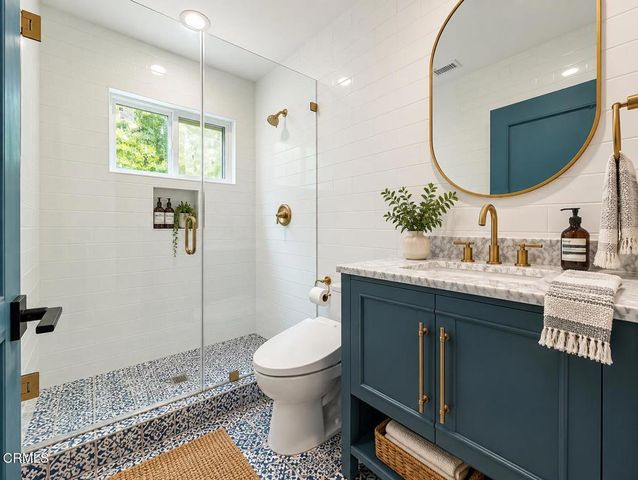 10332 Woodbridge Street, Toluca Lake, CA 91602