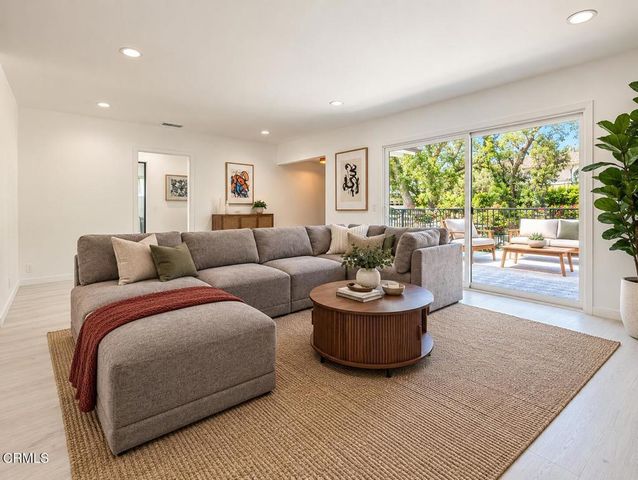 10332 Woodbridge Street, Toluca Lake, CA 91602