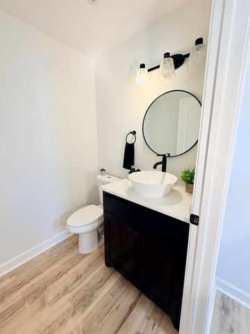 1480 Raymond Street Raymond Street, South Elgin, IL 60177