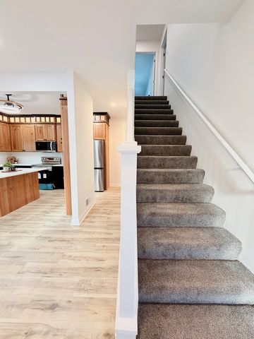 1480 Raymond Street Raymond Street, South Elgin, IL 60177