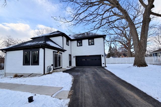 1480 Raymond Street Raymond Street, South Elgin, IL 60177