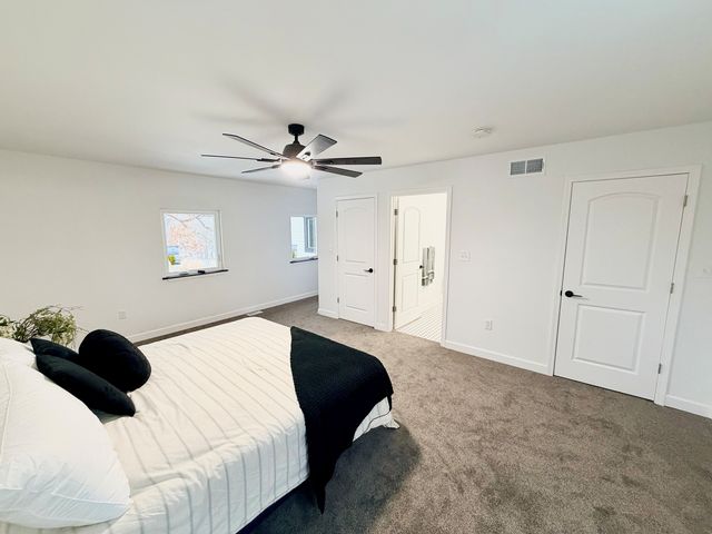 1480 Raymond Street Raymond Street, South Elgin, IL 60177