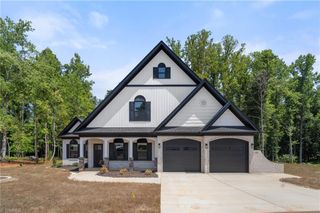 1424 Moonlight Way, Winston-salem, NC 27106