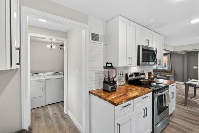 5929 Camden Avenue N, Brooklyn Center, MN 55430