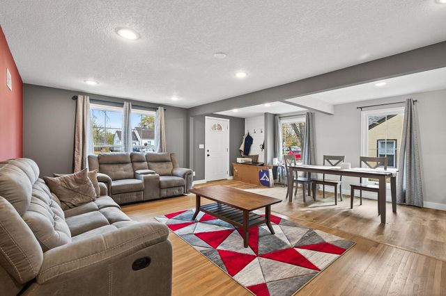 5929 Camden Avenue N, Brooklyn Center, MN 55430