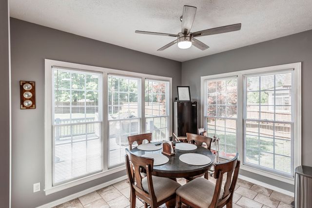 111 Highland Rdg, Hendersonville, TN 37075