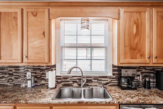 111 Highland Rdg, Hendersonville, TN 37075