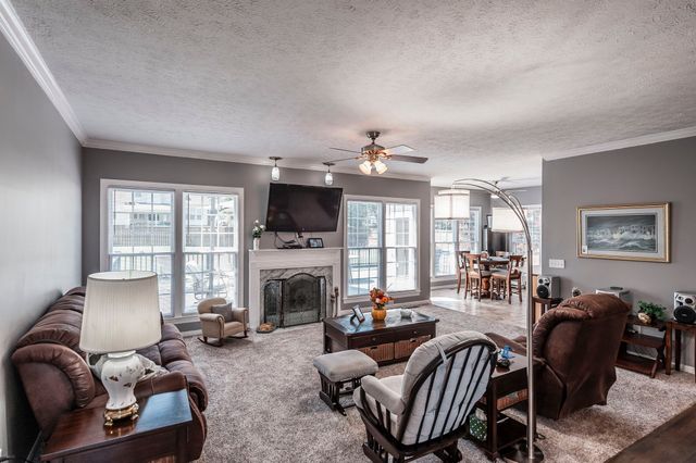 111 Highland Rdg, Hendersonville, TN 37075