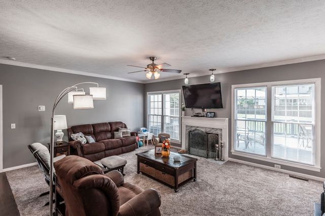 111 Highland Rdg, Hendersonville, TN 37075