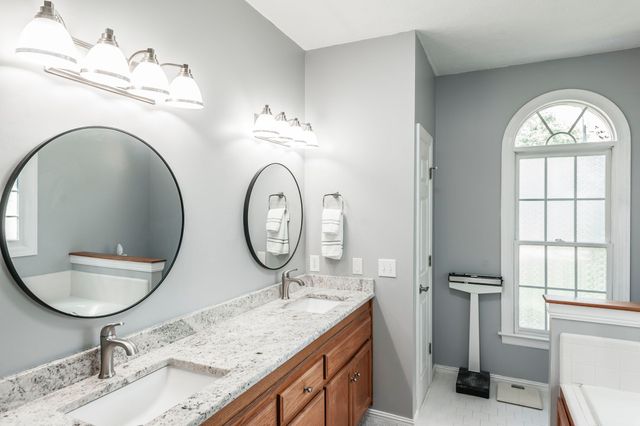 111 Highland Rdg, Hendersonville, TN 37075