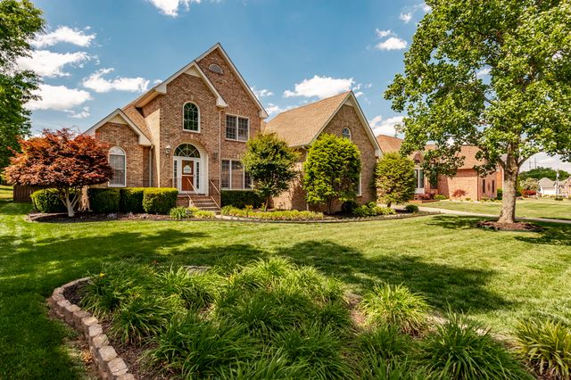 111 Highland Rdg, Hendersonville, TN 37075