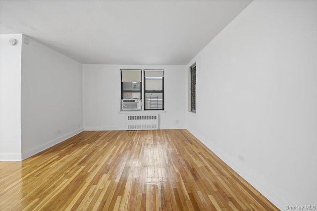 2244 Bronx Park E 3E, Bronx, NY 10467