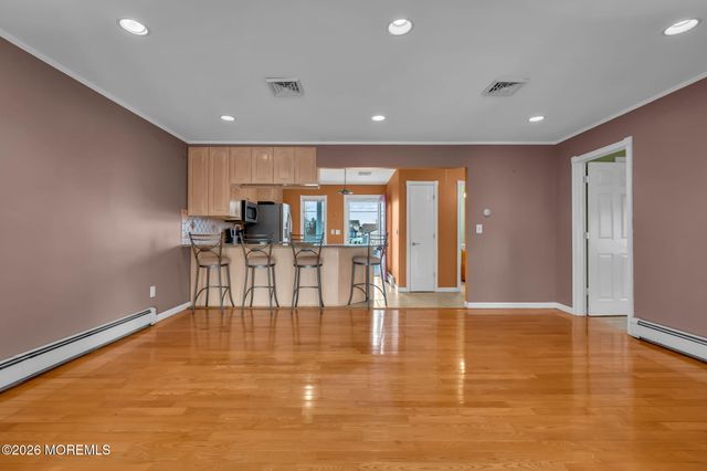 40 Anchorage Drive, Toms River, NJ 08753