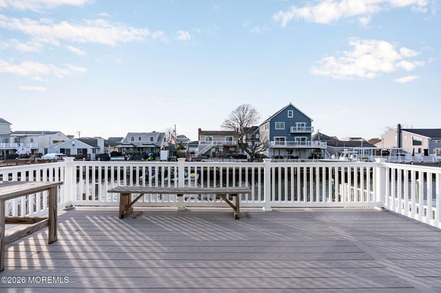 40 Anchorage Drive, Toms River, NJ 08753