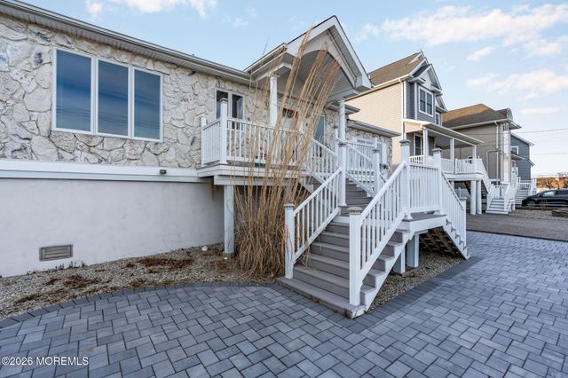 40 Anchorage Drive, Toms River, NJ 08753