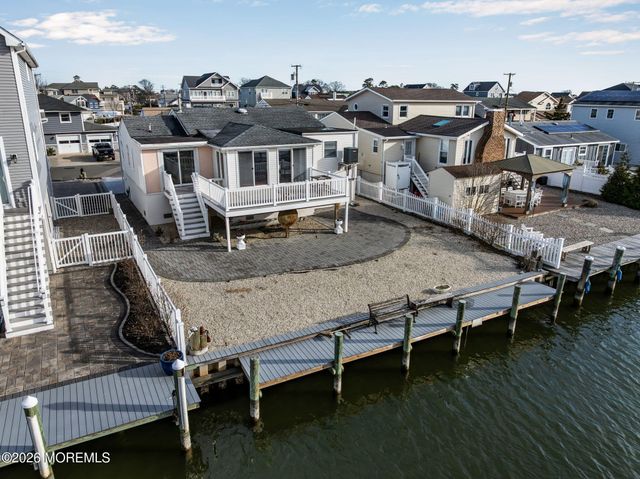 40 Anchorage Drive, Toms River, NJ 08753
