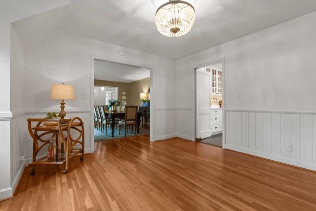 300 Lake Forest Dr, Spartanburg, SC 29302