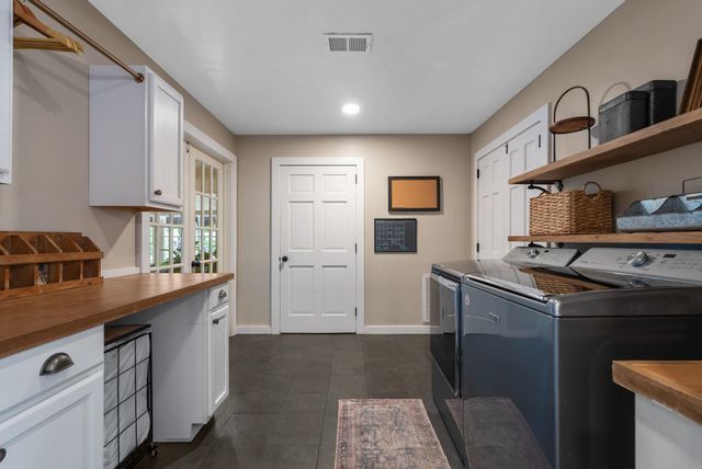 300 Lake Forest Dr, Spartanburg, SC 29302