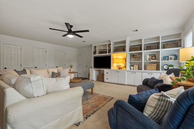 300 Lake Forest Dr, Spartanburg, SC 29302