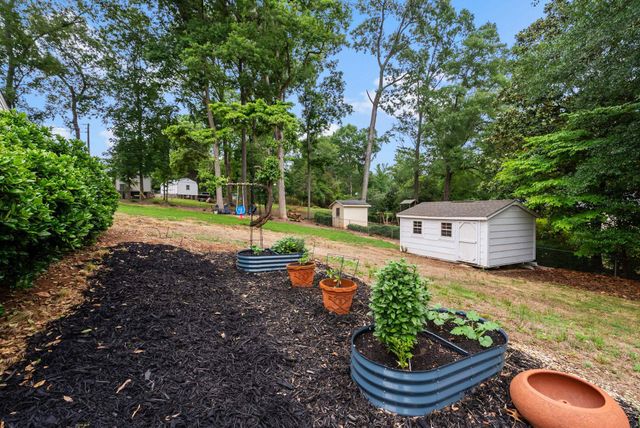 300 Lake Forest Dr, Spartanburg, SC 29302