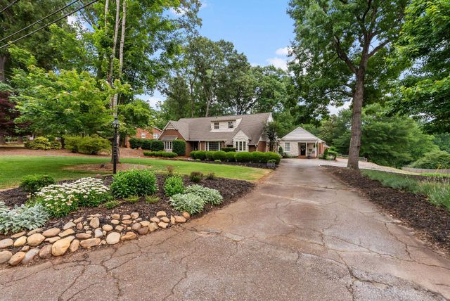 300 Lake Forest Dr, Spartanburg, SC 29302
