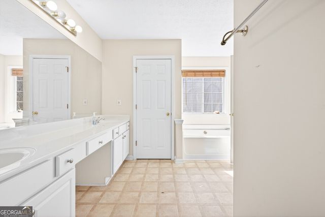 1585 Highland Farm Drive, Suwanee, GA 30024