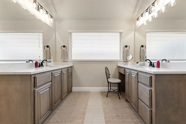 1004 Bessie Drive, Desoto, TX 75115