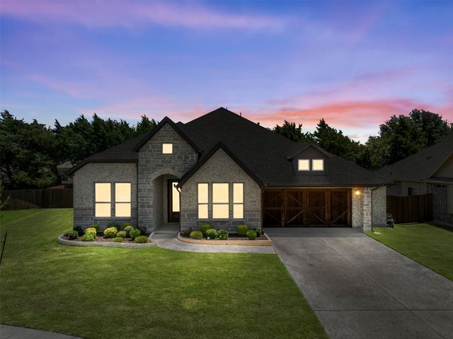 1004 Bessie Drive, Desoto, TX 75115