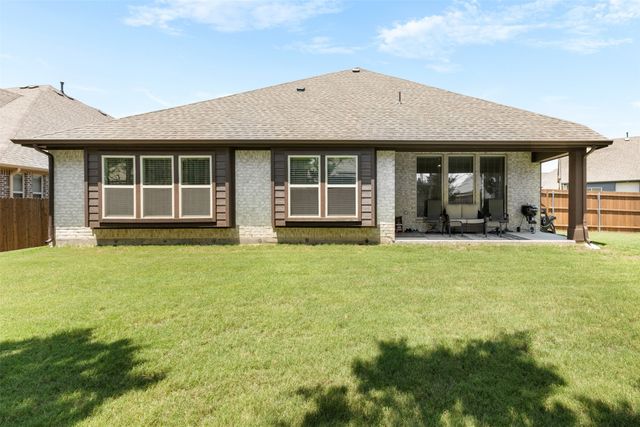 1004 Bessie Drive, Desoto, TX 75115