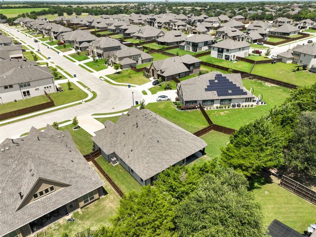 1004 Bessie Drive, Desoto, TX 75115