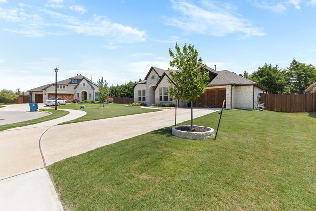 1004 Bessie Drive, Desoto, TX 75115