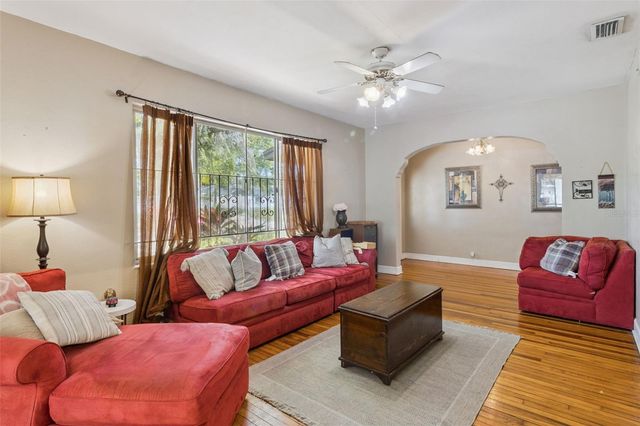 3016 N ALBANY AVENUE, Tampa, FL 33607