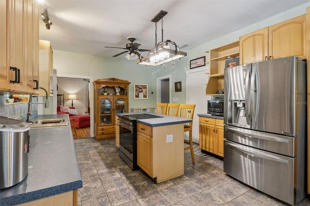 3016 N ALBANY AVENUE, Tampa, FL 33607