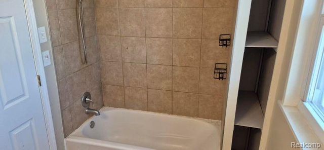 830 Knowles Street, Royal Oak, MI 48067