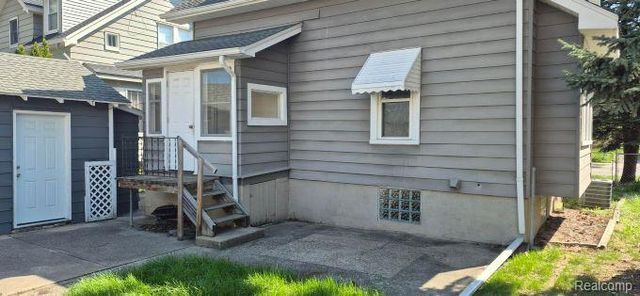 830 Knowles Street, Royal Oak, MI 48067
