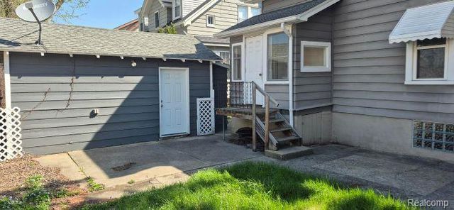 830 Knowles Street, Royal Oak, MI 48067