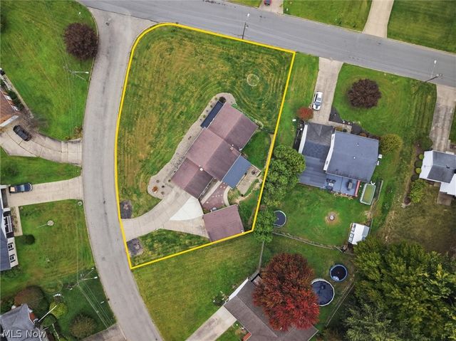 1708 Coventry Avenue NE, Warren, OH 44483