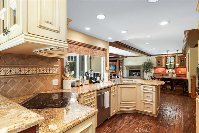 21822 Seacrest Ln, Huntington Beach, CA 92646