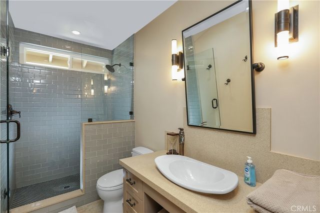 21822 Seacrest Ln, Huntington Beach, CA 92646