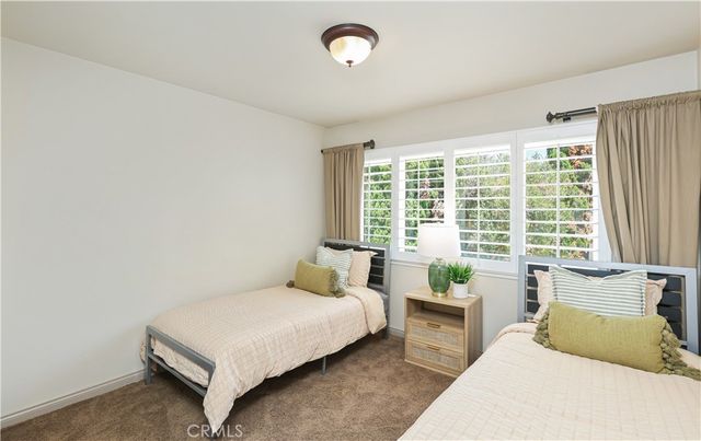 21822 Seacrest Ln, Huntington Beach, CA 92646