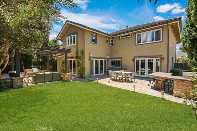 21822 Seacrest Ln, Huntington Beach, CA 92646