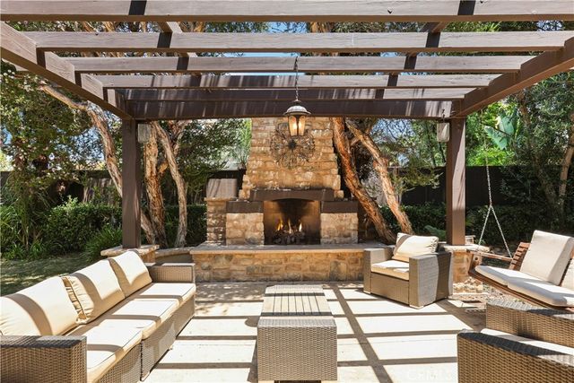 21822 Seacrest Ln, Huntington Beach, CA 92646