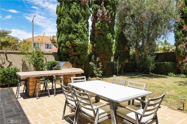 21822 Seacrest Ln, Huntington Beach, CA 92646