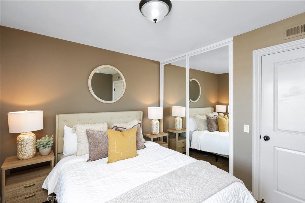 Image 35 of property listing at 21822 Seacrest Ln, Huntington Beach, CA 92646