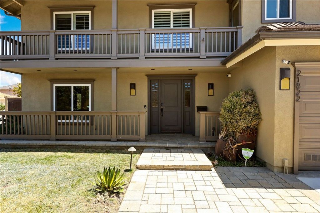 Image 4 of property listing at 21822 Seacrest Ln, Huntington Beach, CA 92646